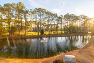 Angie's Place w Golf Views Plus Huge Resort Pool - North Myrtle Beach - 4