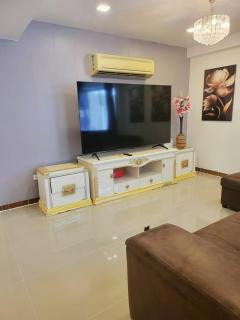 L Pool Villa Jomtien - 8