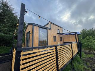 Fiadh Rua Cabin - with Private Outdoor Hottub - Kinlough - 3