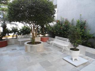 Apartamento de 1 DORM PRAIA DE PITANGUEIRAS A 90 MTS DA PRAIA - Guarujá - 1