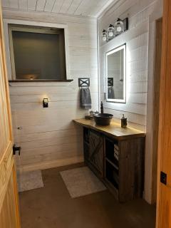 The Knotty Pine Cabin at Cabins of Wolf Pen Gap - Mena - 7