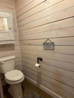 The Knotty Pine Cabin at Cabins of Wolf Pen Gap - Mena - 3