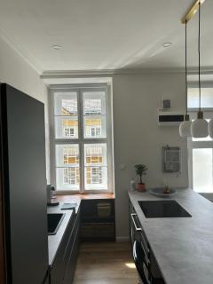 Stylish 2BR apartment in excellent location - Budapest - 1