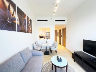 Luxurious new 1 bedroom with Balcony and New Building - 1