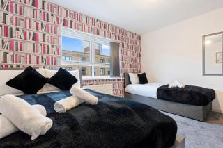 Luxury City Centre 5 Bed House with FREE parking- sleeps 12 - Birmingham - 9