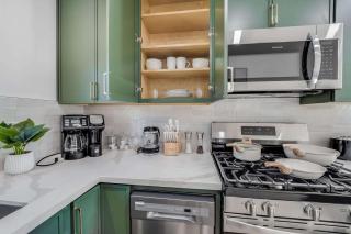 Brand New Apt W Parking Blocks From Downtown- F - Sunnyvale - 1
