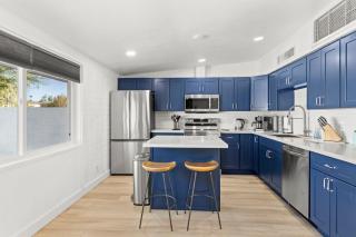 Brand New Home W Parking Blocks From Oldtown- 3c - Scottsdale - 2