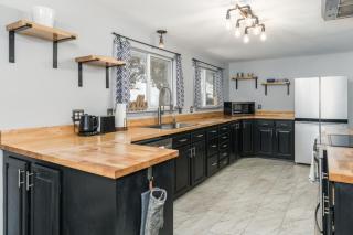The Charlotte Chalet - Pocatello - 5
