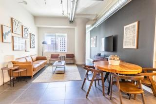 DTLA 2BR Rooftop Jacuzzi & Sunset Views - 8