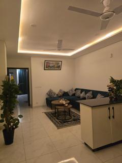 Opal Luxury appartment - Lahore - 4