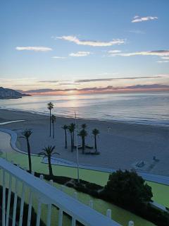Casa Pepa con vistas y amaneceres en Benidorm - Benidorm - 7
