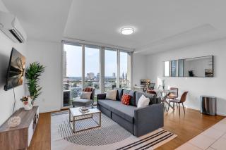 Bright 1BR Near BOKCenter-Gym,Lounge,Balcony,PetOK - 0