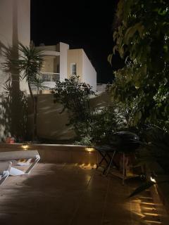 Casa Caleta, Beautiful 3-Bed Home, large patio & communal pool - - 1