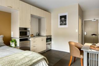 NEW! 600m to CBD - Pool - 7