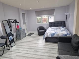Garden Room Northolt Near Heathrow Airport - 9