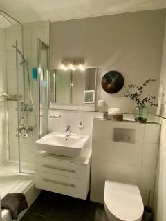 Seeblickappartement -Eure Zeit- mit Balkon - 8
