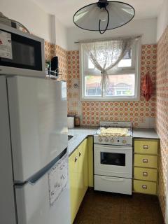 Ambiente céntrico con balcón - Mar del Plata - 4