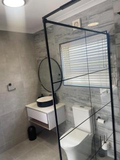 Unit 4 at 9 La Roche Self Catering Apartments - 4