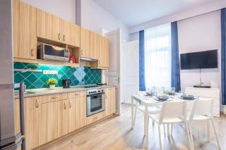 Central - NEW - Very Comfy - 8