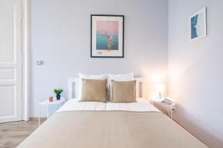 Central - NEW - Very Comfy - 4