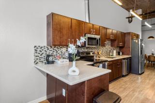 Chic 2BR-Spring Training! w Pool, Gym & Parking - Tempe - 7