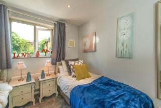 Great large 4Bed house near tube sleeps 7 -Perfect for London stays - Londra - 7