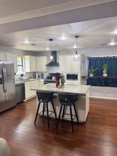 Exotic Abode - Luxury Double Rooms - Denton - 1