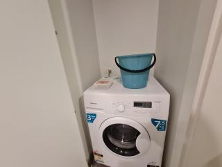 Bright 1br1ba In Mel Cbd Balcony Wifi - Melbourne - 2