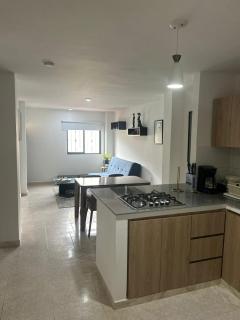 Apartamento remodelado, amplio y comodo - 6