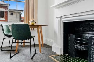 Portsea Place - designer king studio and parking - Hobart - 3
