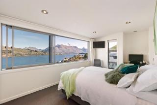 Lake Views on De La Mare Place, 3 BDR, Free Wi-Fi & Parking - Queenstown - 8