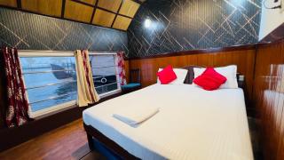Alleppey Houseboat Viswas Cruise - Alleppey - 3