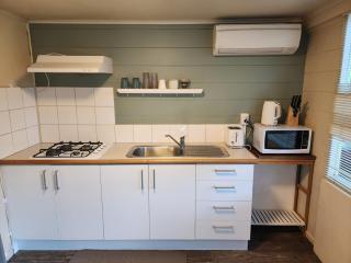 Lakeside getaway self-contained unit - 9