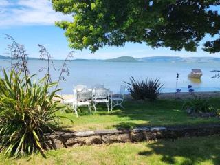 Lake view room with bathroom - Rotorua - 5