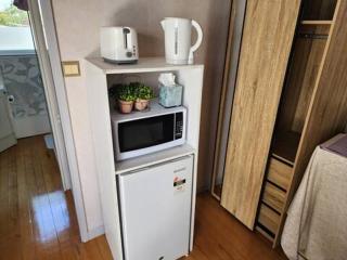 Lake view room with bathroom - 5