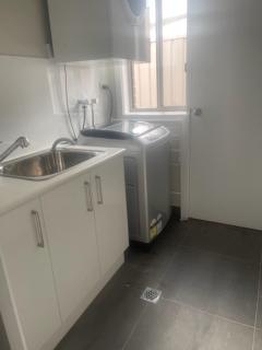 luxury on the hill-2min albury cbd - Albury - 9