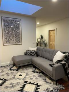 Cottage Street Downtown New Apartment - Bar Harbor - 7