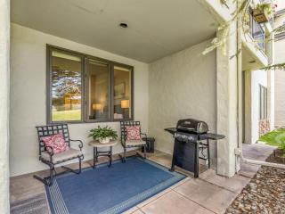 Stunning Renovated 2 Bedroom in Arrowhead Village! condo - 4