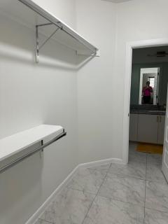 Carroll Estates 3 Bedroom Apartment Retreat - 1