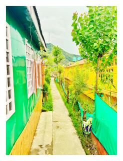 Plato Excellence Accommodation & Transportation - Srinagar - 3