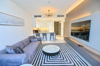 1BR with Lagoon Views in District One Meydan - Dubai - 0