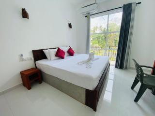 Lavish - Weligama - 2