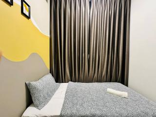 Home Away From Home in Penang - Jelutong - 6