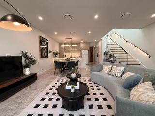 Eastgardens 4Bed 3Bath Brand New Townhouse 2 Car - Sydney - 6