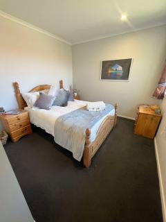 Luxury Ludemann Lodge Apartment - Queenstown - 9