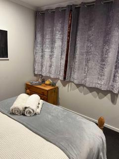 Luxury Ludemann Lodge Apartment - 4