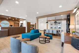 Everhome Suites Glendale Sports Entertainment District - Glendale - 2