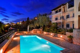 Niriides Luxury Apartments - 0