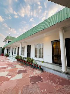 Golden Oriole House - 7