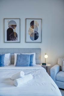 AWS Holiday Homes - Dreamful Views of the Burj - 3